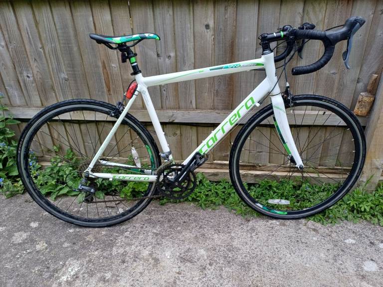 Adult Carrera vanquish road bike - medium frame