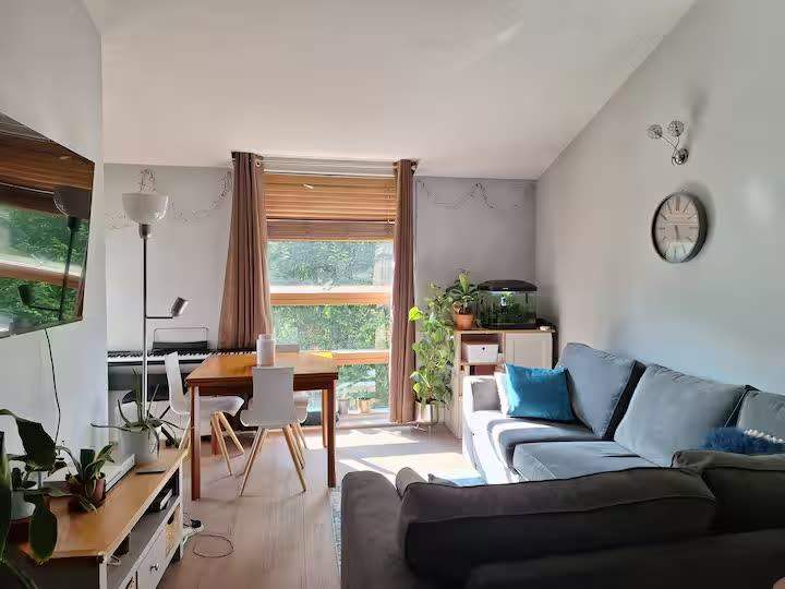 Cozzy One Bedroom Flat in Surrey - Short Term only Rent