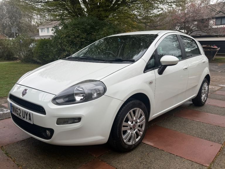 Fiat, PUNTO, Hatchback, 2012, Manual, 1242 (cc), 5 doors