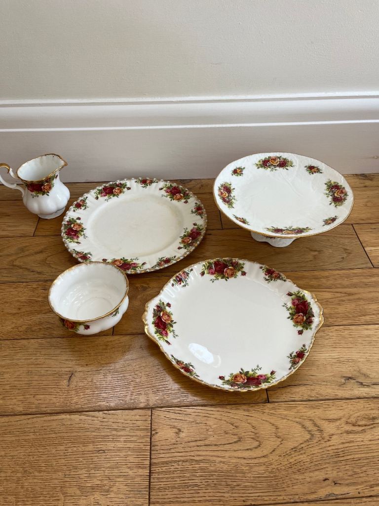 Royal Albert Old Country Roses / English Garden Dinnerware Plates / Cake Stand etc
