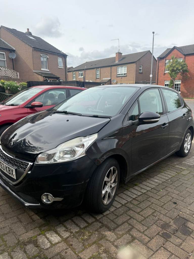 Peugeot, 208, Hatchback, 2013, Manual, 999 (cc), 5 doors