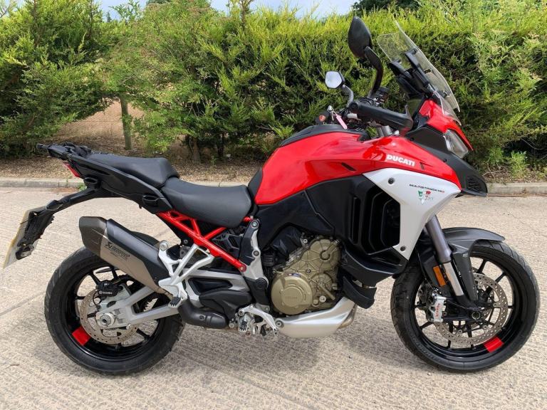 2021 21 DUCATI MULTISTRADA V4S - 4989 MILES - V4 S MODEL - AKRAPOVIC TOURER