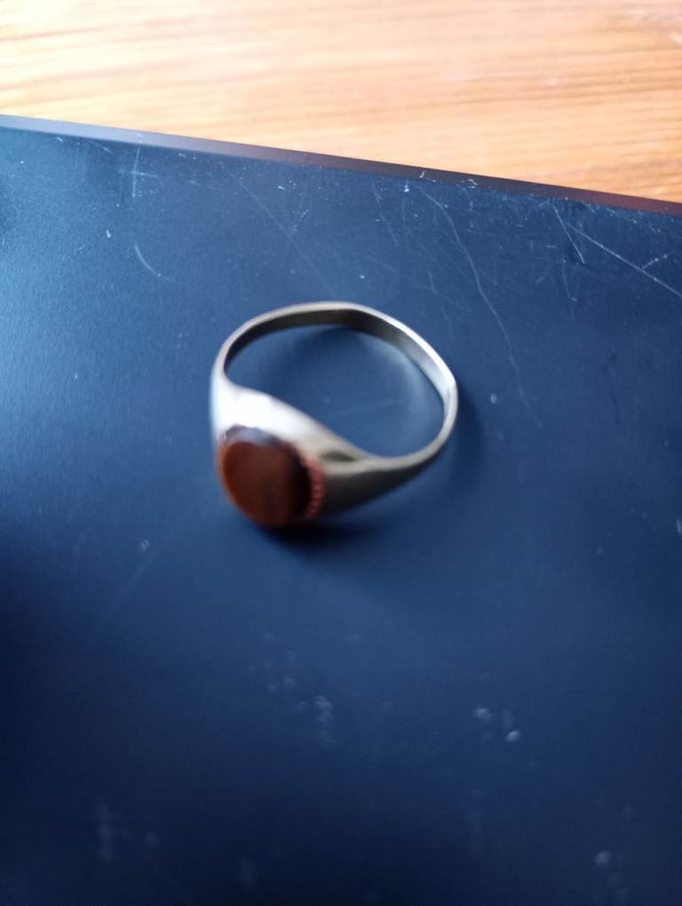 Gold 9 ct ladies ring hallmark 375