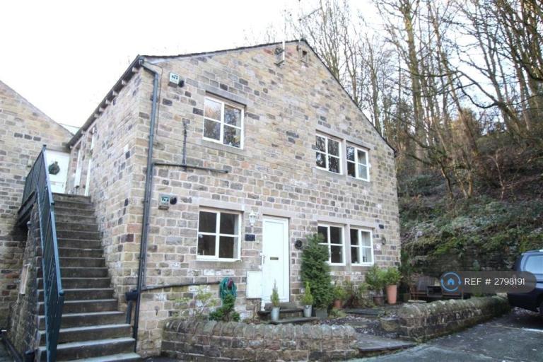 2 bedroom flat in Swan Bank Lane, Holmfirth, HD9 (2 bed) (#2798191)