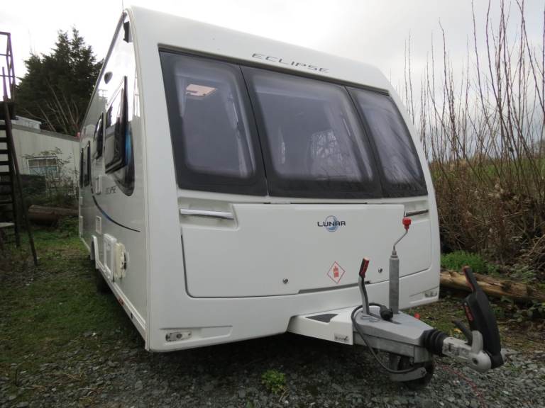 2017 Fixed Bed 4 Berth Lunar Caravan Can Deliver