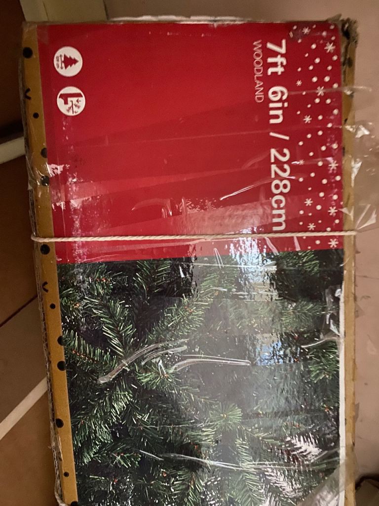 Christmas tree & decorations 