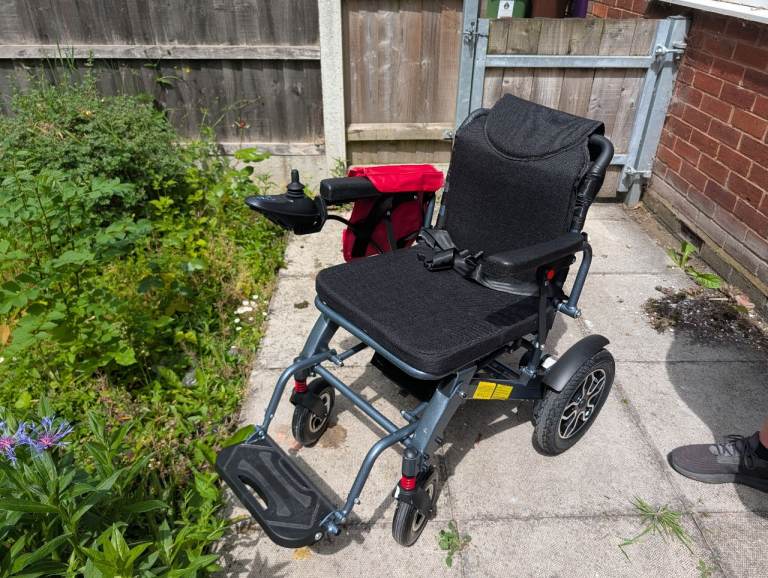 Mobility powered chair 