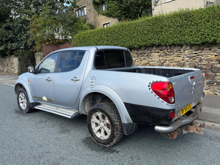 2009 MITSUBISHI L200 RAGING BULL D/C DOUBLE CAB MANUAL DIESEL 4X4 SILVER