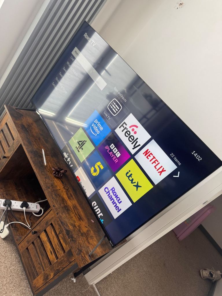 Polaroid Roku Smart TV – 50-inch – Good Condition