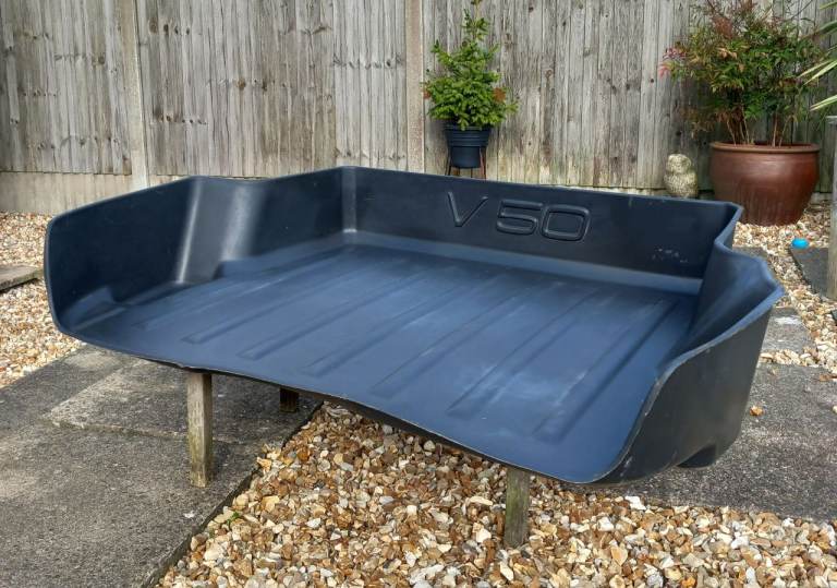 VOLVO V50 LOAD AREA FULL HEIGHT LINER