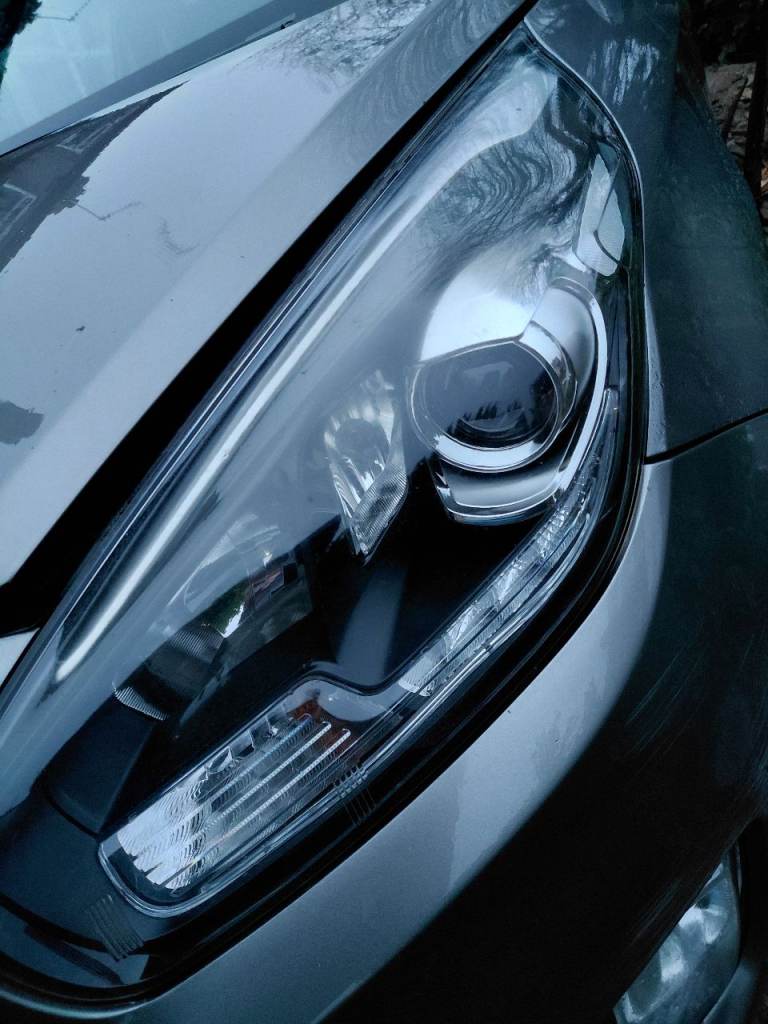 Kia carens 2014 breaking 