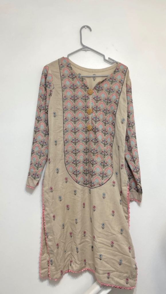 Pakistani 3-piece suit- Traditional Beige Suit with Pink Trim – Good Condition