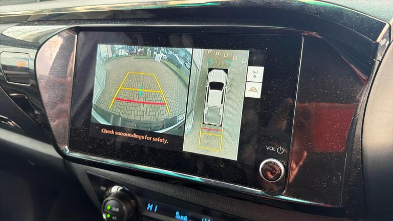 2025 Toyota Hilux Diesel Invincible X D/Cab Pick Up 2.8 Hybrid 48V Auto Double Cab Pick-up Diesel...