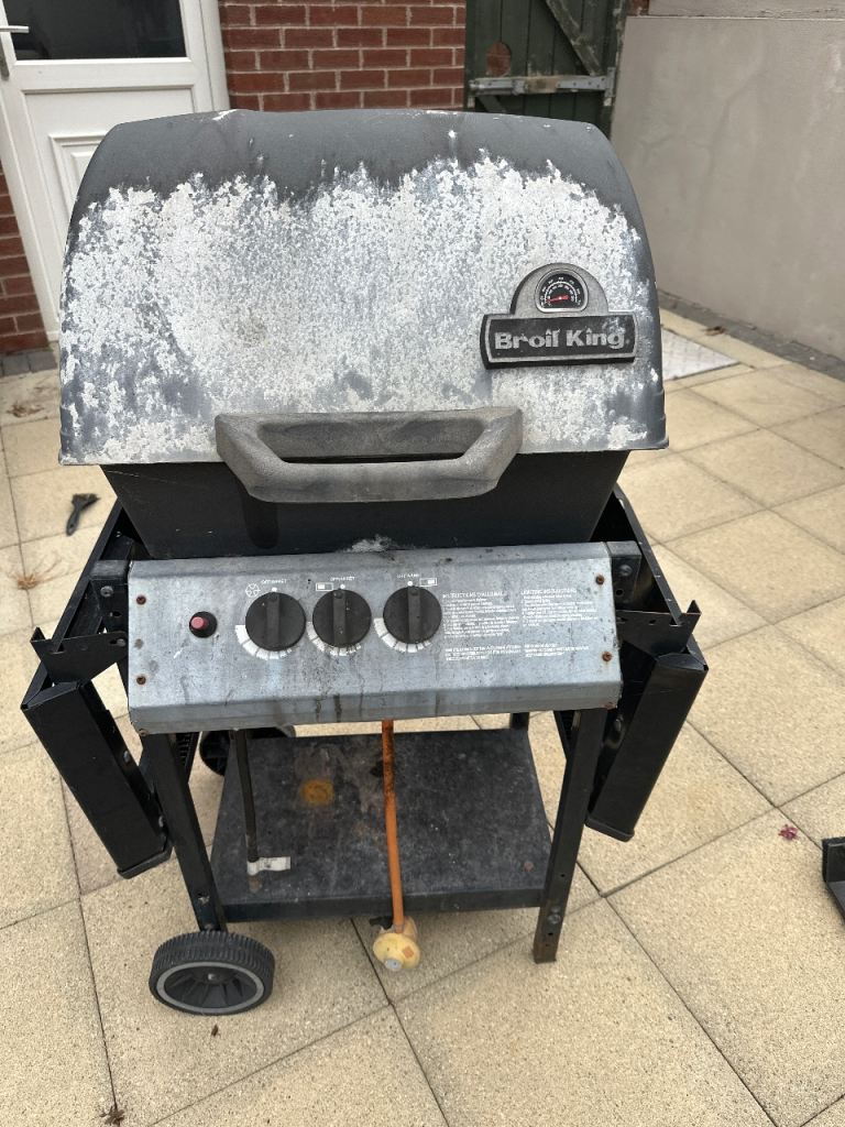 Broil King Gas Barbecue – Used Condition