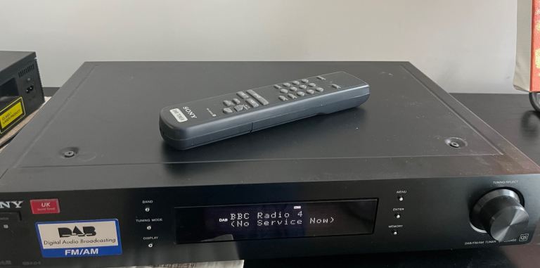 Sony DAB-T100 DAB/FM/AM Tuner with Remote