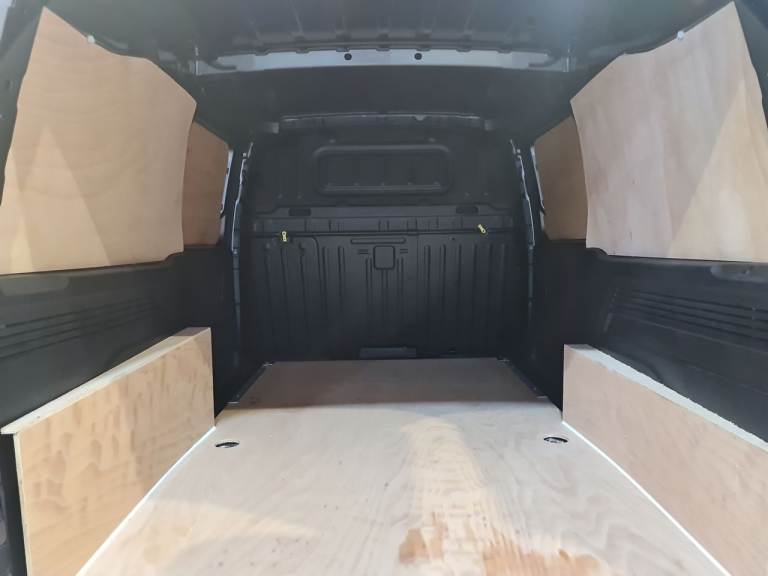 2024 Vauxhall Combo 1.5 TURBO D 2300 PRO P/V L2 H1 100 BHP LWB Panel Van Diesel Manual