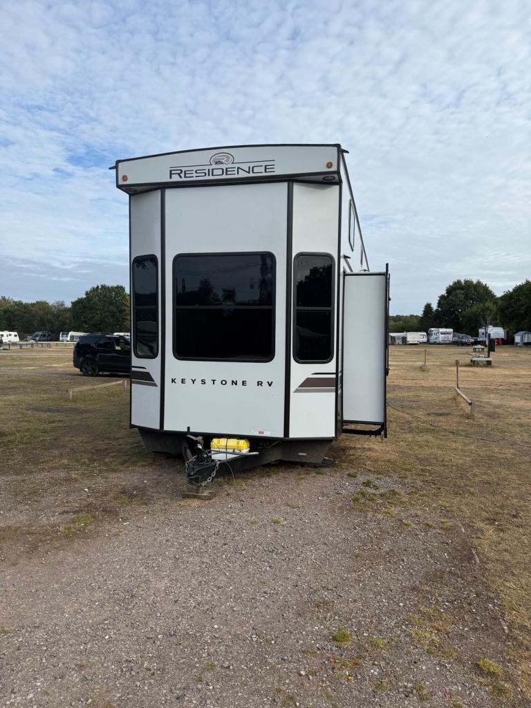 2025 Keystone Residence – 40ft x 13ft Luxury American Destination Trailer 4 sale