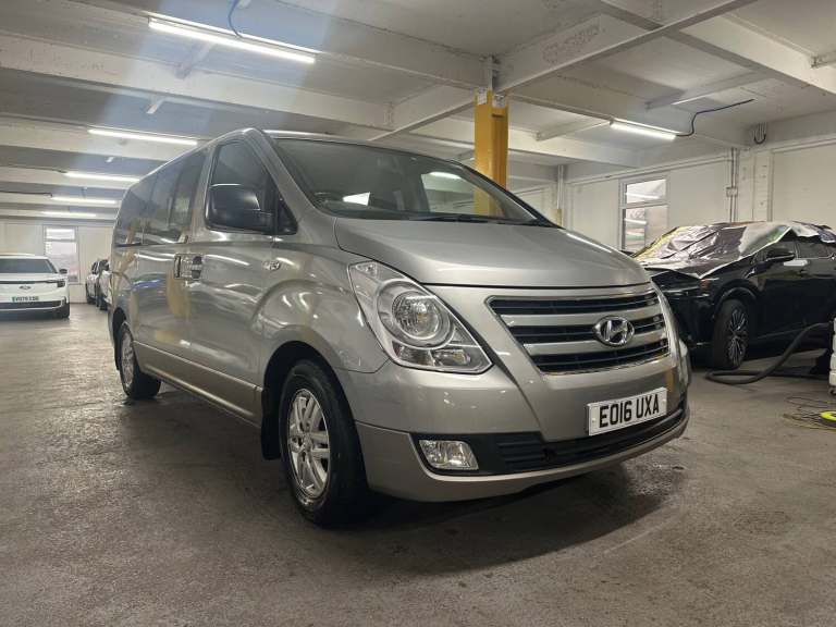 2016 Hyundai i800 2.5 CRDi [136] SE 5dr MPV Diesel Manual