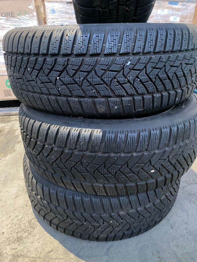 **Set of 4 steel wheels and winter tyres**