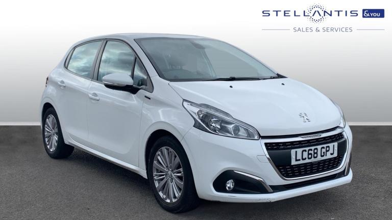 2019 Peugeot 208 1.2 PureTech Signature Hatchback 5dr Petrol Manual Euro 6 (s/s) (82 ps) Hatchbac...