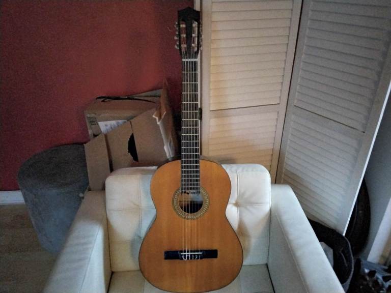 Lorenzo C-128 Classical Guitar – Great Condition