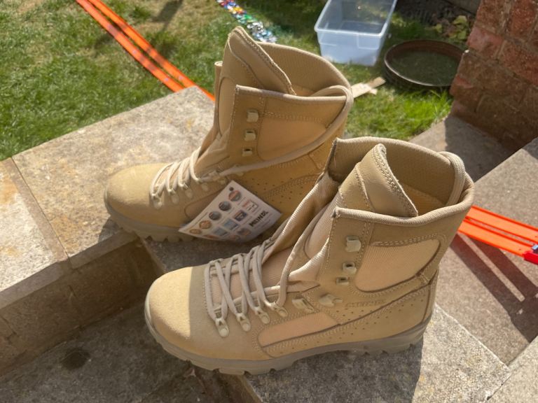 Size 8.5 Meindl British Army Desert Boots (brand new)