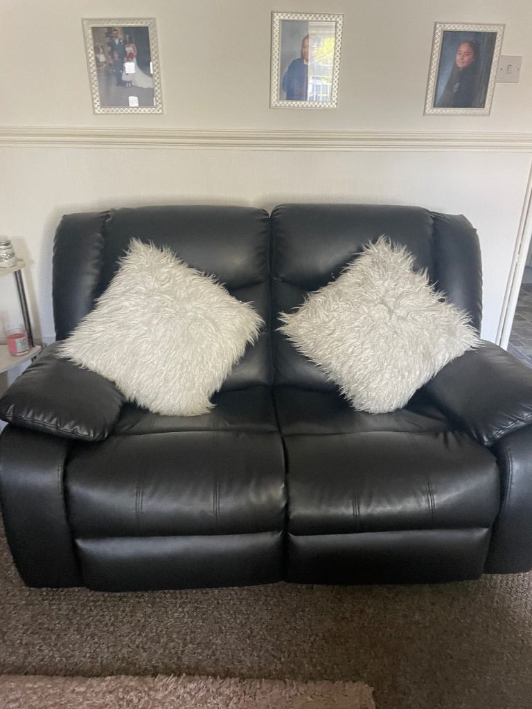Black Leather 2-Seater Recliner Sofa – Good Condition