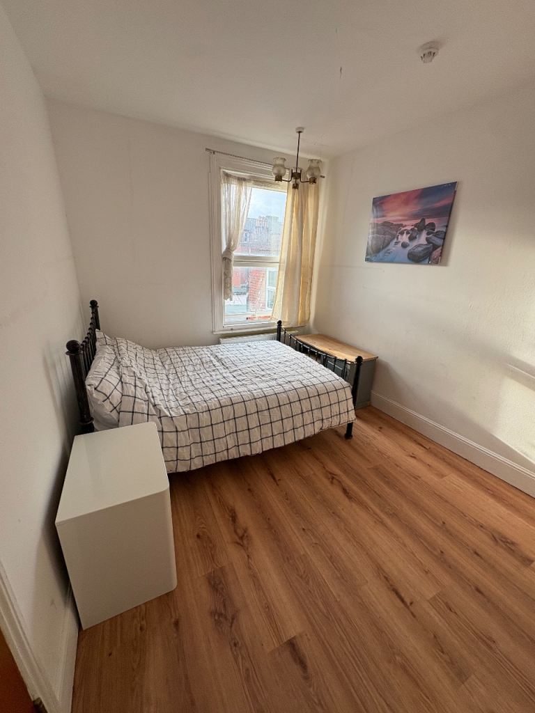 Room to rent in shared property 