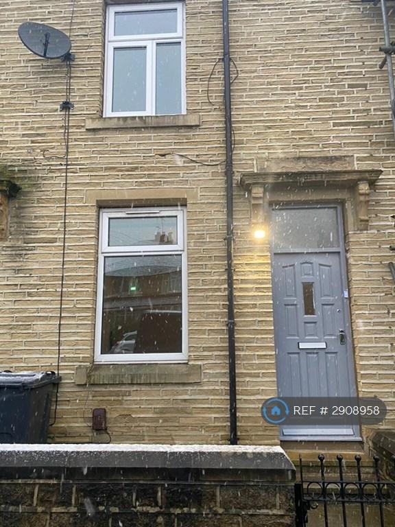 3 bedroom house in Round Street, Bradford, BD5 (3 bed) (#2908958)