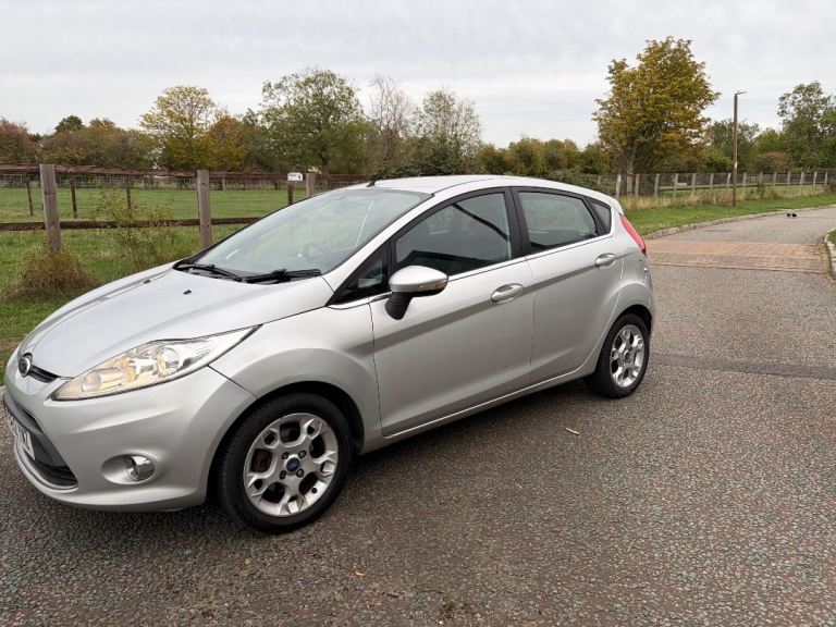 1 OWNER FORD FIESTA !! 1.25 LOW MILES FSH ALL EXTRAS NEW MOT LIKE NEW