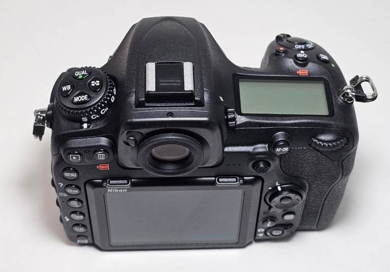 A brand new Nikon D500 body. 14 shutter actuations !