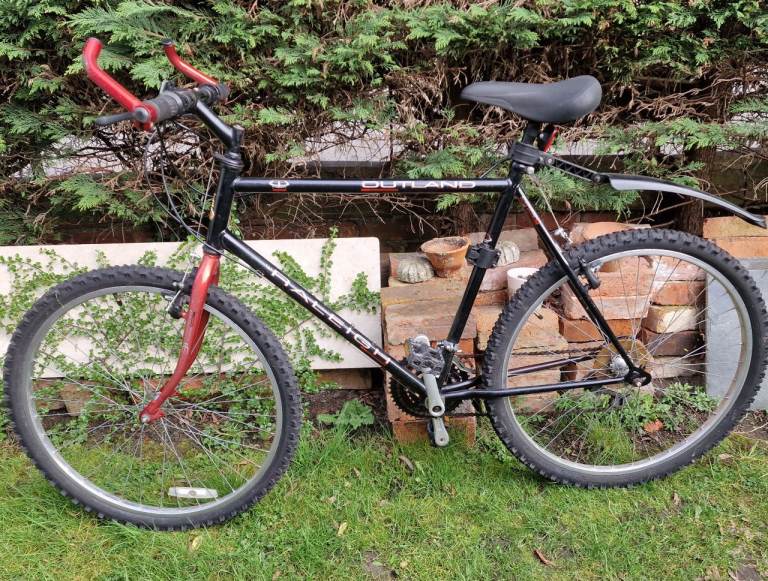 Raleigh Outland Retro Mountain Bike 18 Speed , £100.00 for Sale