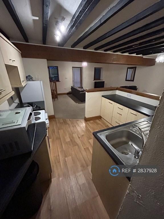 2 bedroom house in Boggle Hole Road, Whitby, YO22 (2 bed) (#2837928)