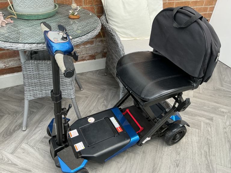 Foldable Electric Mobility Scooter – Blue, Very Good Condition