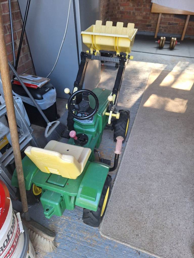 John deer, ride-on tractor and trailer