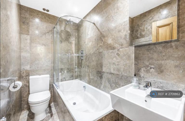 2 bedroom flat in Cleve Road, London, NW6 (2 bed) (#2701863)