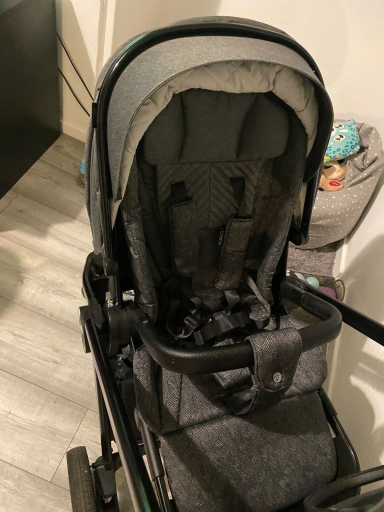 Venicci travel system 