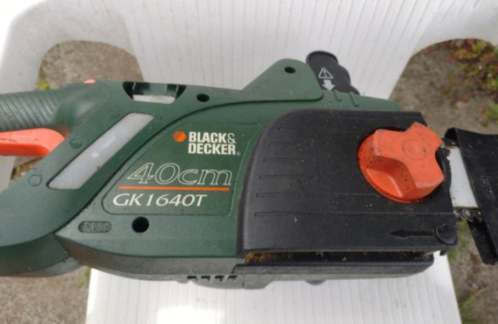 Black & Decker GK1640T electric chainsaw - fair condition - Reduced price
