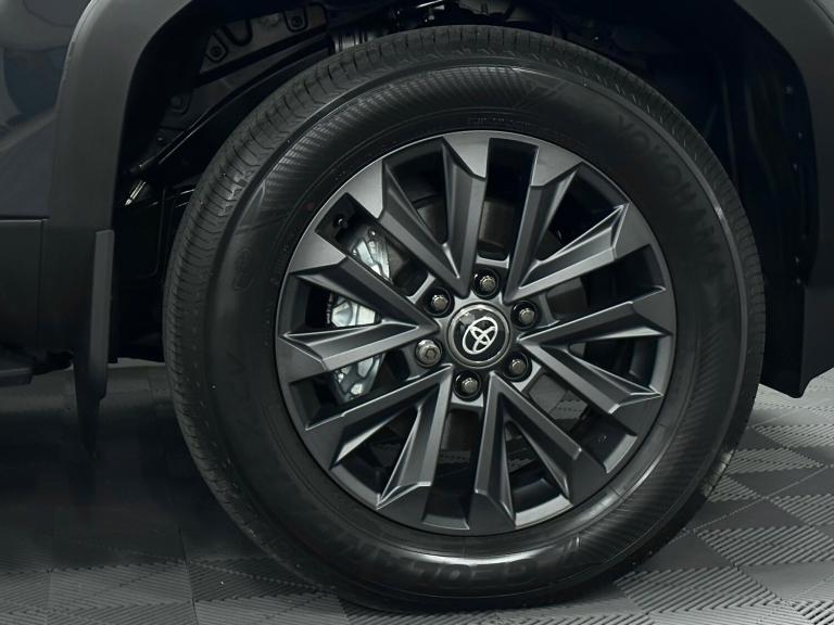 2025 Toyota Land Cruiser Invincible 2.8 D-4D Auto (LWB) ( 204 bhp ) Station Wagon Diesel Automatic