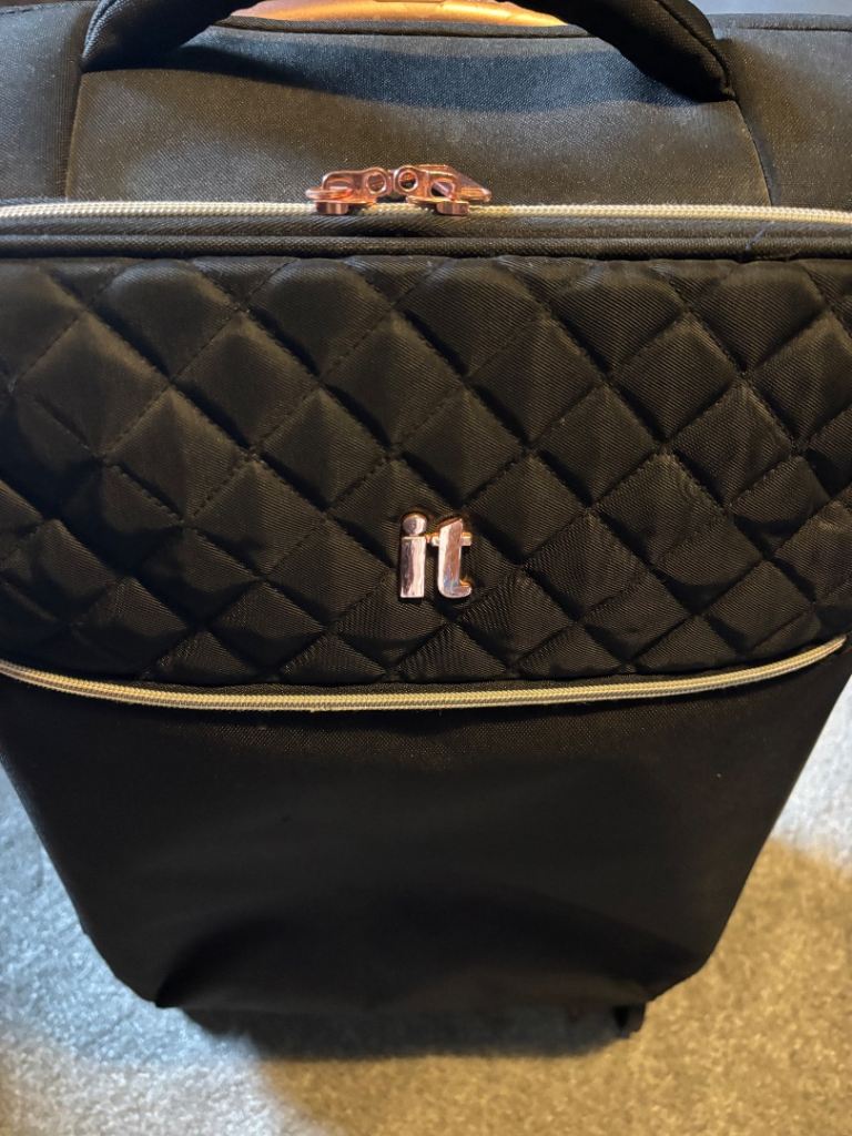 IT Luggage 8 Wheel Suitcase Rose Gold & Black 52 X 35 X 10