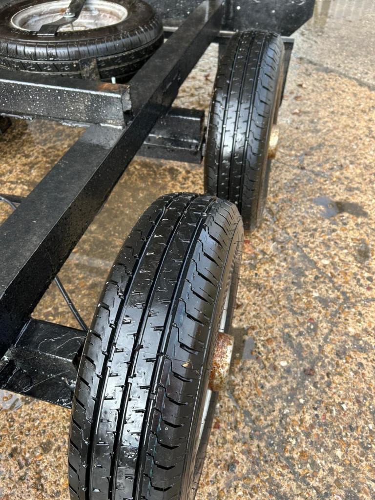 Hydraulic tipper trailer 