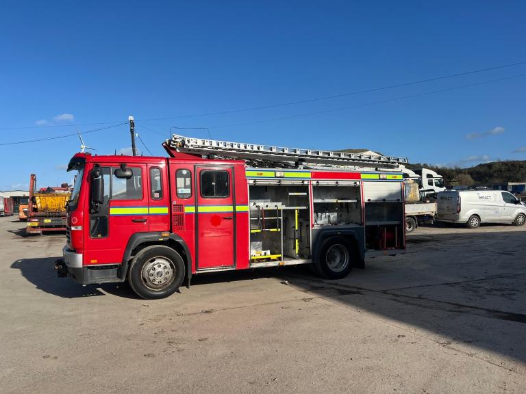 Volvo FL FIRE TRUCK, CREWCAB, AUTO, 72,216 MILES ONLY 