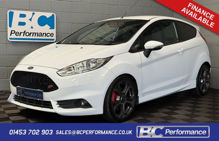 FORD FIESTA 1.6 T EcoBoost ST-2 White Manual Petrol 2015