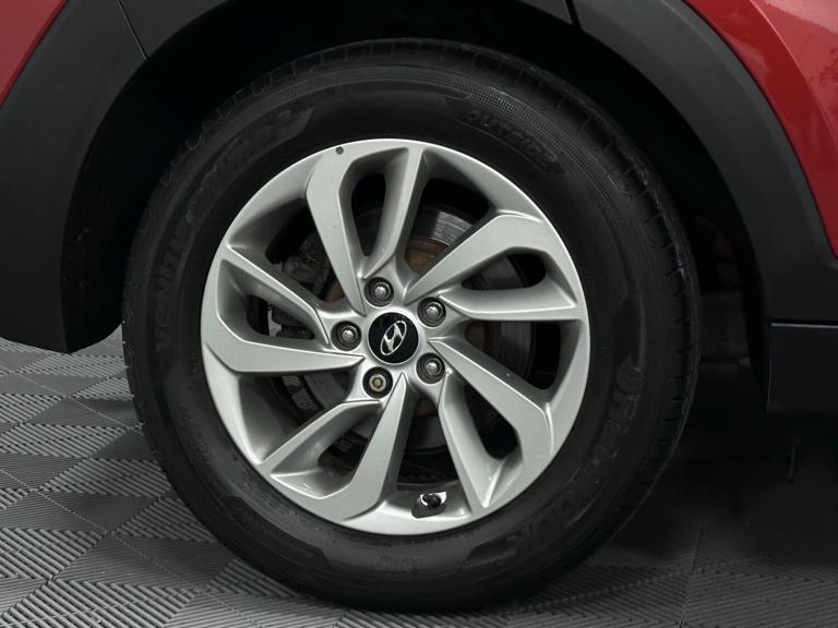 2016 Hyundai TUCSON Blue Drive SE Nav 1.7 CRDi ( 116 bhp ) Station Wagon Diesel Manual