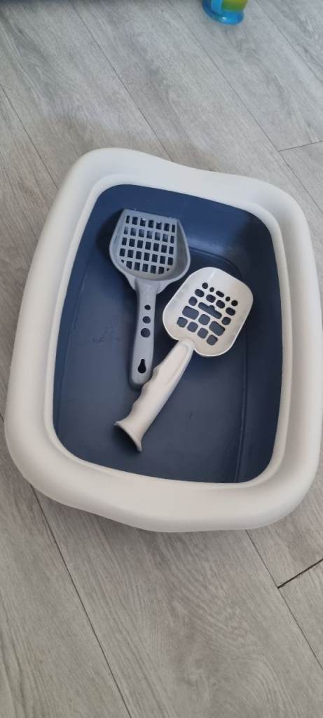 🐱 Kitten Litter Tray & 2 Scoops – £5 🐾