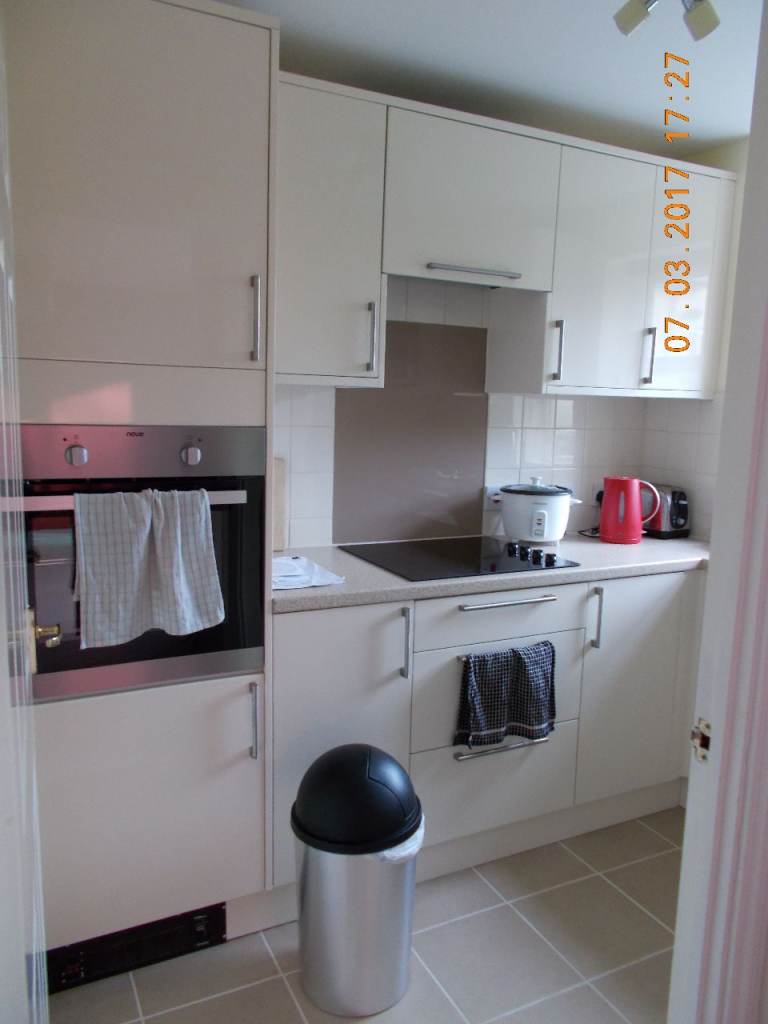 A furnished single room CB1