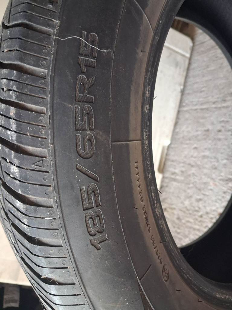 185x65R15 Tyre 8 mm tread