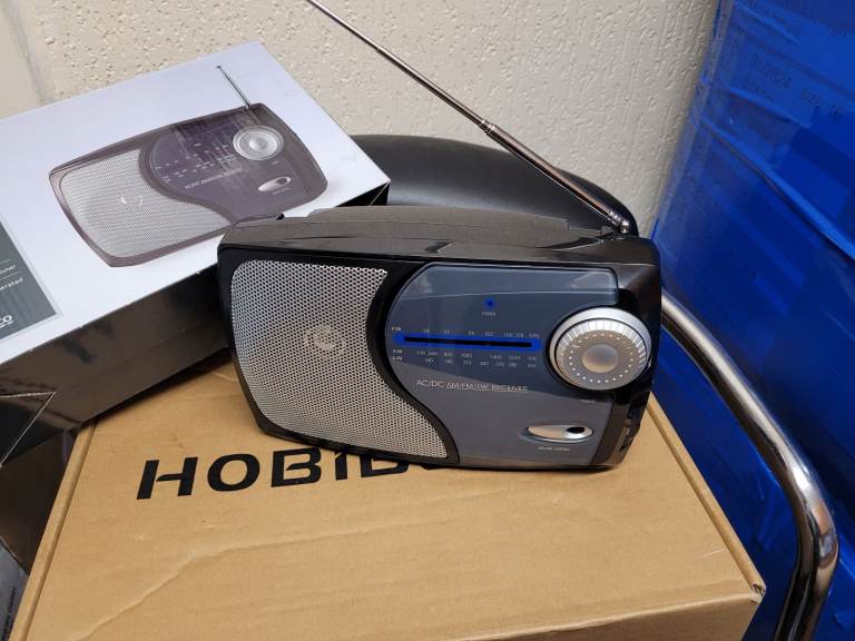 Tesco 3 Band Portable Radio RAD 113B