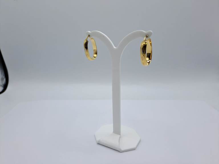 Pre-Owned 18ct Yellow Gold Oval Hoop Earrings