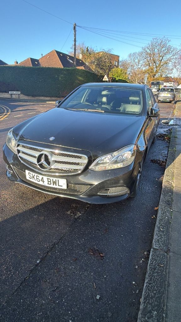 image for Mercedes-Benz, E CLASS, Saloon, 2014, Semi-Auto, 2143 (cc), 4 doors